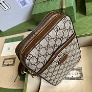 Gucci Supreme Sling Bag 24x16x5cm - 2