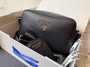 Prada Black Leather shoulder bag 22x14.5x8cm - 1