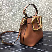 Valentino VLogo Signature Brown Bucket Bag 20x19x12cm - 6