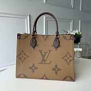 LV ONTHEGO MM Monogram Brown 34cm - 2