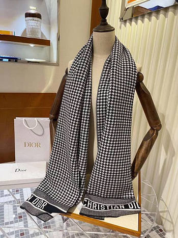 Dior 30 Montaigne Black and White 50x180cm