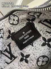 Louis Vuiiton LV Loop PM Grey Bag 23x13x6cm - 3