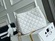 Chanel 22S Pearl Hobo Bag Lambskin White 19x17x8.5cm - 5