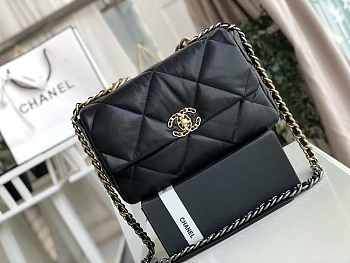 Chanel 19 Flap Bag Black Lambskin Gold 30x20x10cm