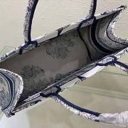 Dior Medium Book Tote White and Blue Rêve D'Infini Embroidery 36 x 27.5 x 16.5 cm - 6