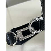 Louis Vuitton LV Avanue Sling Bag Black 20 x 31 x 10 cm - 5