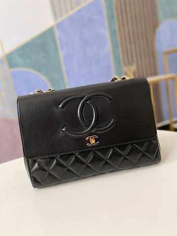 Chanel Flap Bag CC Maxi Black Lambskin 33x11x23cm