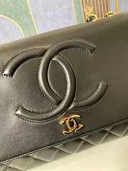 Chanel Flap Bag CC Maxi Black Lambskin 33x11x23cm - 2