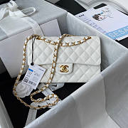 Chanel Flap Bag White Caviar Gold 23cm - 1