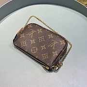 Louis Vuitton LV Mini Pochette Accessories Monogram 15.5 x 10.5 x 4 cm - 3