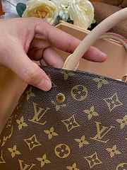 Louis Vuitton LV Montaigne BB Monogram 29 x 20 x 13 cm - 2