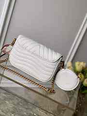 Louis Vuitton LV New Wave Multi Pochette Leather White 19x14x5cm - 5