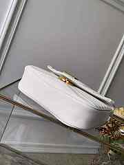 Louis Vuitton LV New Wave Multi Pochette Leather White 19x14x5cm - 3