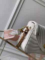 Louis Vuitton LV New Wave Multi Pochette Leather White 19x14x5cm - 2