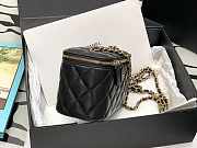 Chanel Vanity Black Lambskin Gold 8.5x11x7cm - 2