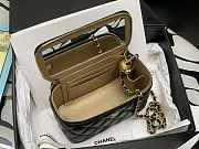 Chanel Vanity Black Lambskin Gold 8.5x11x7cm - 5