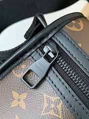 Louis Vuitton LV Archy Messenger MM Monogram 35 x 24 x 8 cm - 4