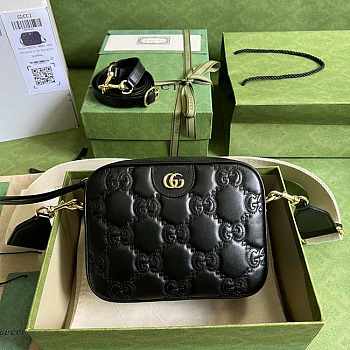 Gucci Matelassé Small Black Bag 21.5 x 17 x 7.5 cm