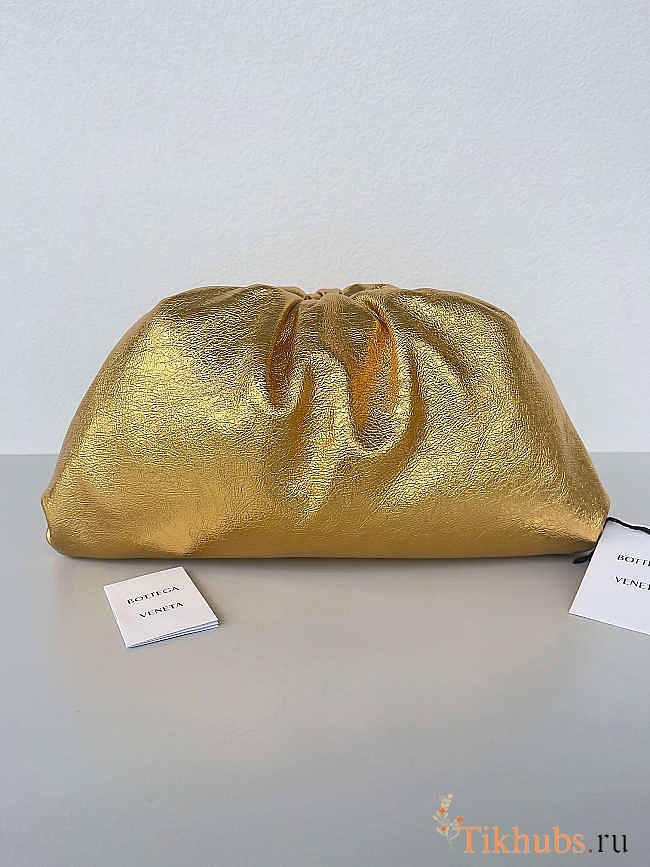 Bottega Veneta Pouch Gold 40x18x18cm - 1