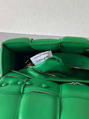 Bottega Veneta The Chain Cassette Green Gold 26x18x8cm - 2