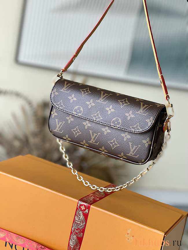 Louis Vuitton LV Wallet on Chain Ivy 23.5 x 12 x 4.3 cm - 1