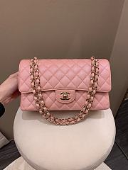 Chanel Classic Medium Double Flap Iridescent Pink Caviar 25cm - 1