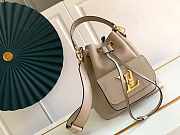 Louis Vuitton LV Lockme Bucket Grey 23x23x16cm - 1