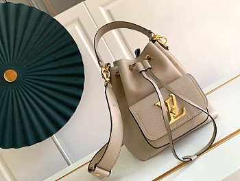 Louis Vuitton LV Lockme Bucket Grey 23x23x16cm