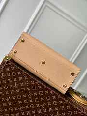 Louis Vuitton LV On My Side MM Bag Arizona 30.5 x 24.5 x 14 cm - 4