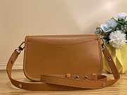 Louis Vuitton LV Buci Bag Honey Gold 24.5 x 15.5 x 9 cm - 5