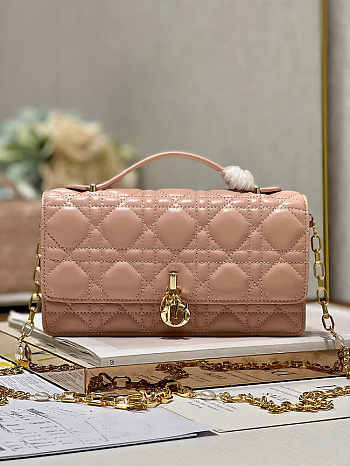 Dior Mini Miss Bag Cannage Lambskin Pink 21 x 11.5 x 4.5 cm