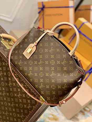 Louis Vuitton LV Grand Palais Monogram Empreinte 34 x 24 x 15 cm