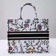 Dior Large Book Tote White Multicolor Petites Fleurs 42 x 35 x 18.5 cm - 5