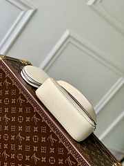 Louis Vuitton LV Marellini White 19.0 x 13.5 x 6.5cm - 2