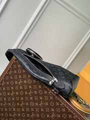 Louis Vuitton LV Duo Sling Bag Taigarama 20 x 42 x 6 cm - 5