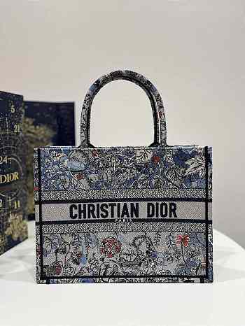 Dior Medium Book Tote Denim Multicolor 36 x 27.5 x 16.5 cm