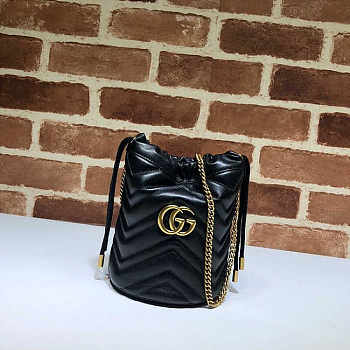 Gucci GG Marmont Mini Bucket Bag Black 19x17cm