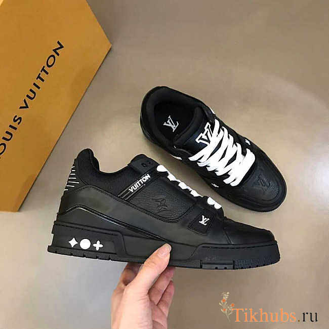 Louis Vuitton LV Black Trainer Sneakers - 1