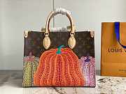 Louis Vuitton LV x YK OnTheGo MM Monogram Pumpkin Print 35 x 27 x 14 cm - 1