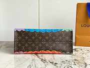 Louis Vuitton LV x YK OnTheGo MM Monogram Pumpkin Print 35 x 27 x 14 cm - 4