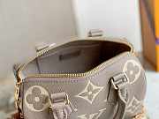 Louis Vuitton LV Speedy 20 Grey 20.5 x 13.5 x 12 cm - 4