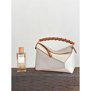 Loewe Puzzle Bag in Classic Calfskin Small White 24x14x11cm - 5