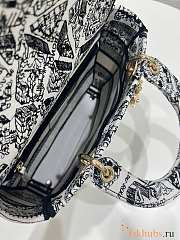 Dior Medium Lady D-lite White and Black Plan de Paris 24 x 20 x 11 cm - 2