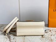 Louis Vuitton LV Twist PM White 19x15x9cm - 4