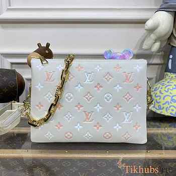 Louis Vuitton LV Coussin PM H27 Crème Beige 26 x 20 x 12 cm