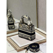 Dior Mini Lady D-lite Bag White and Black 17×7.5×14cm - 3