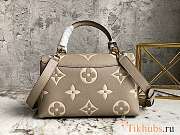 LV Madeleine S-lock MM Beige Size 30 x 19.5 x 11 cm - 2