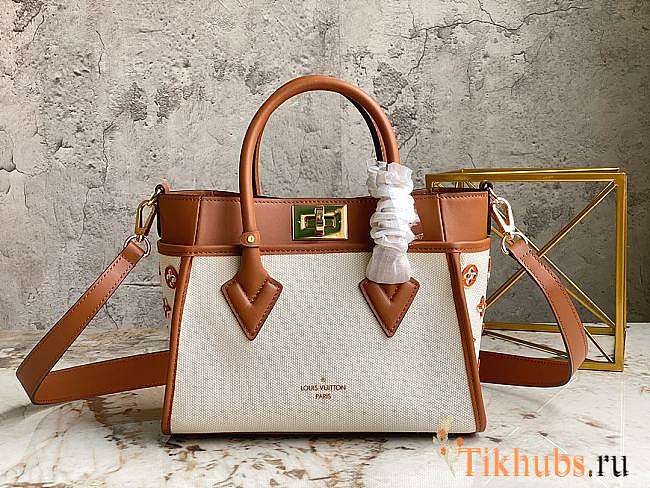 LV On My Side Caramel Brown 25 x 20 x 12 cm - 1