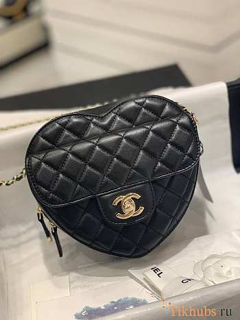 Chanel Heart Chain Bag Black 18x16.5x6.5cm