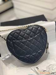 Chanel Heart Chain Bag Black 18x16.5x6.5cm - 3